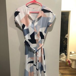 Cute midi dress, great for work of every occasion!